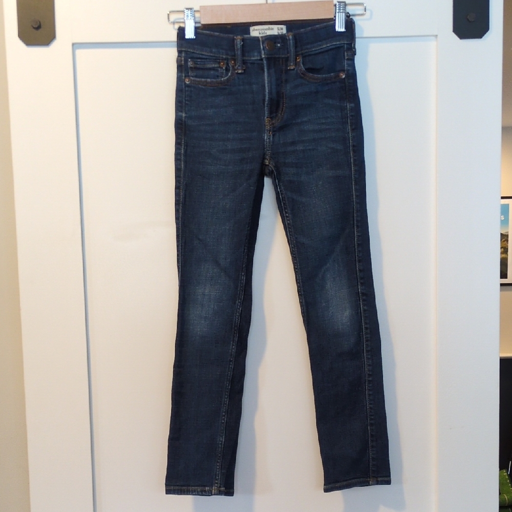 Abercrombie Kids Slim Jeans Dark Wash Size 9/10